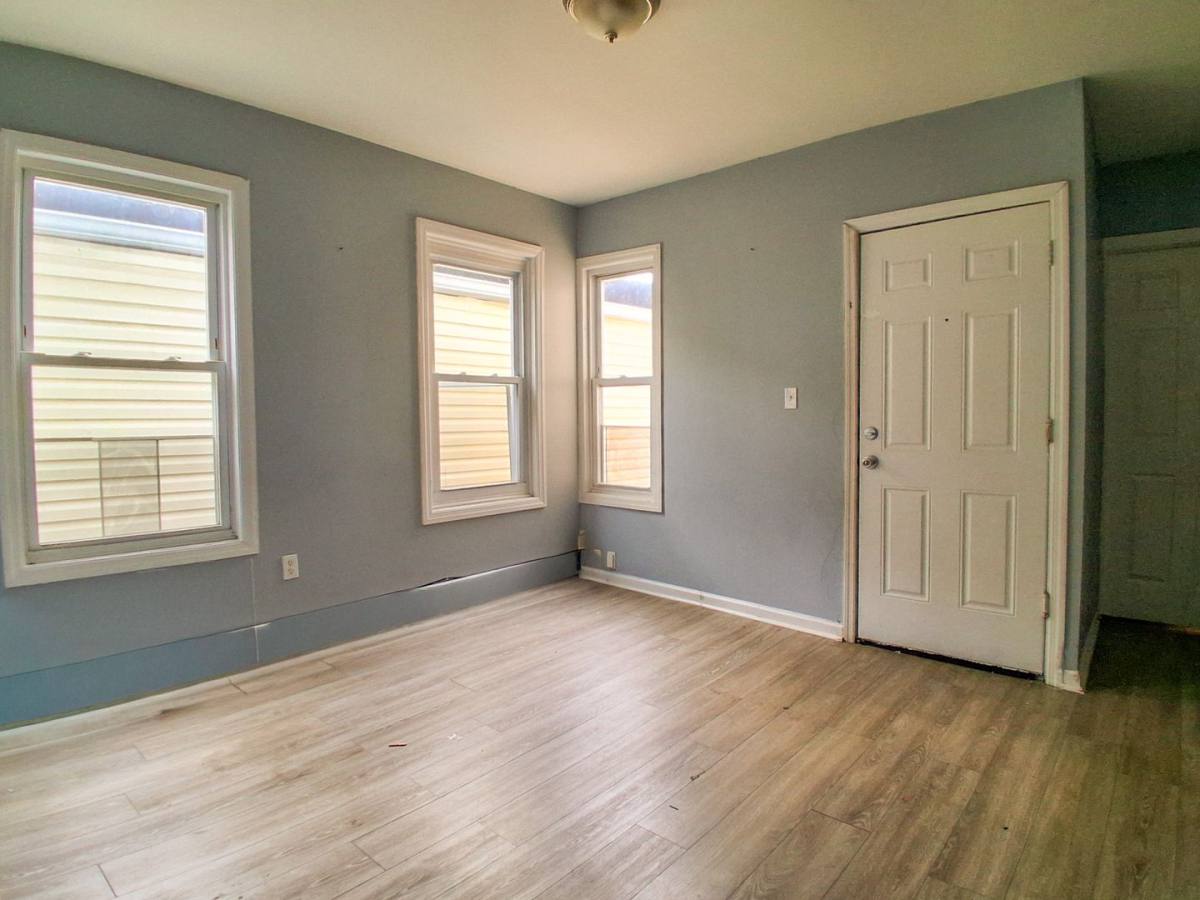 Apartment for rent at 32 Essex St, Paterson, NJ 07501