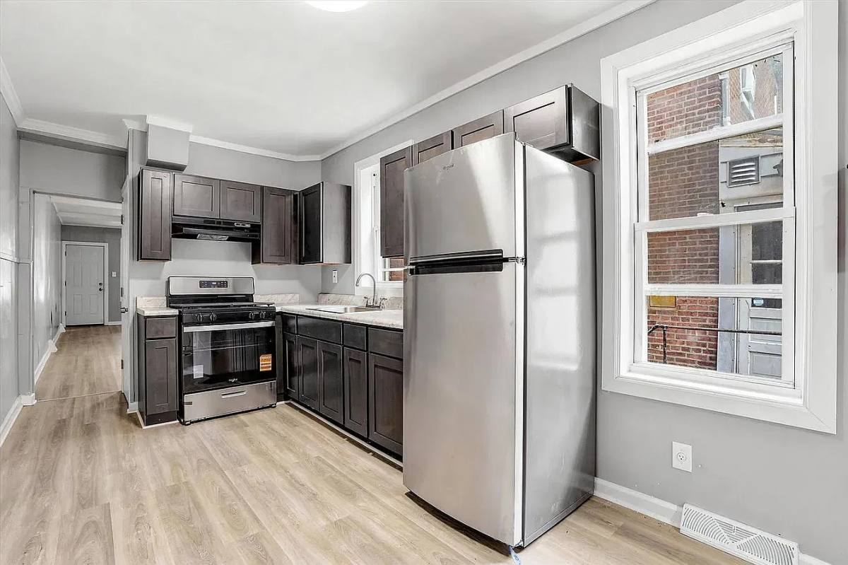 Apartment for rent at 215 Mott St #2, Trenton, NJ 08611