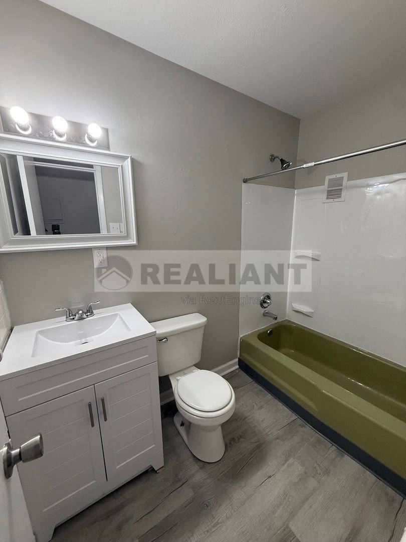 Apartment for rent at 32 Mary St #9, Berea, KY 40403