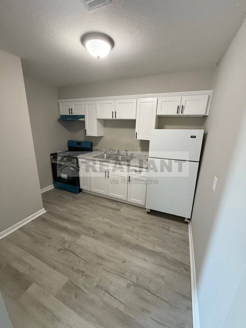 Apartment for rent at 32 Mary St #9, Berea, KY 40403