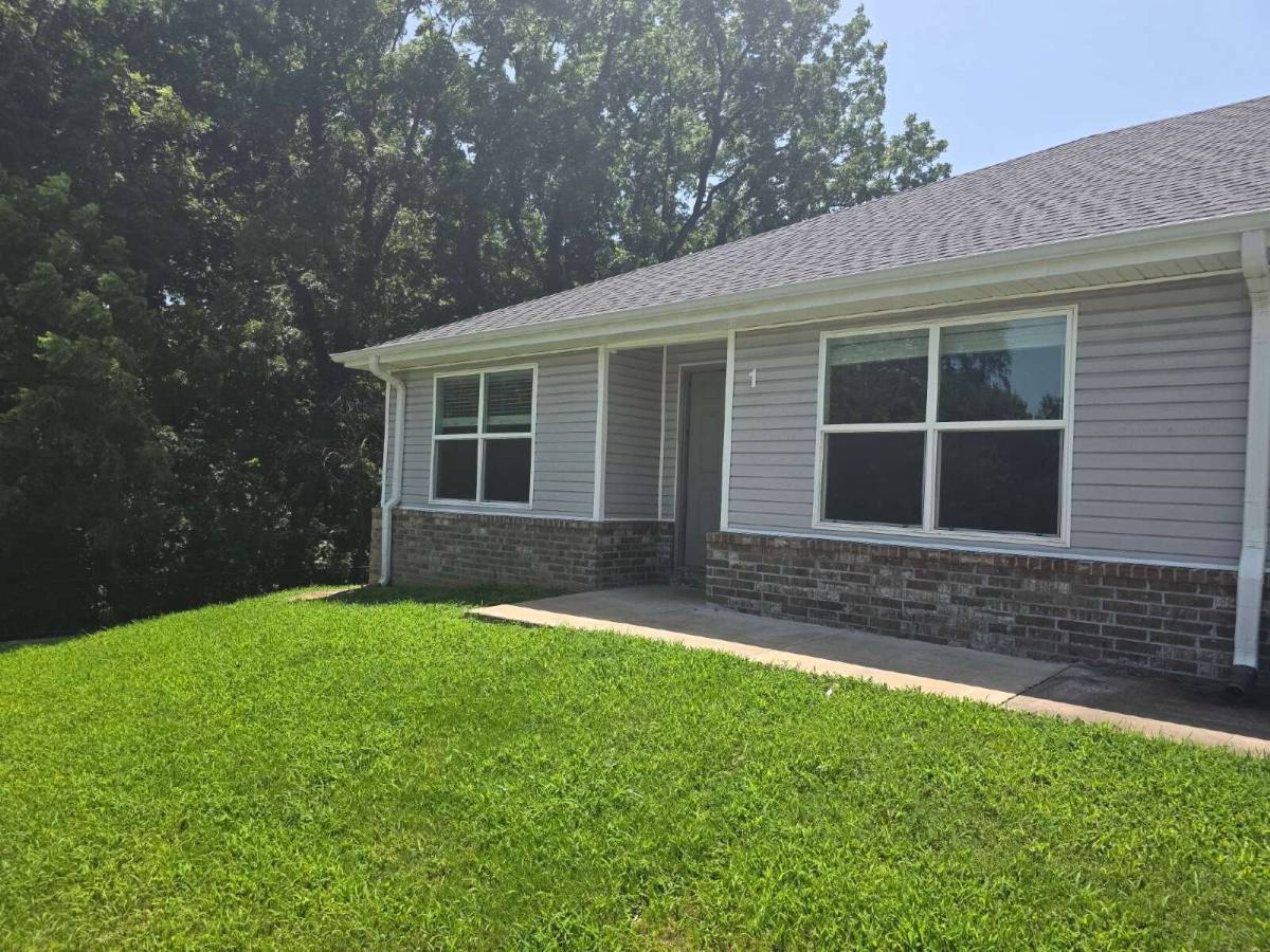 Apartment for rent at 637 Hidden Springs Dr #1, Decatur, AR 72722