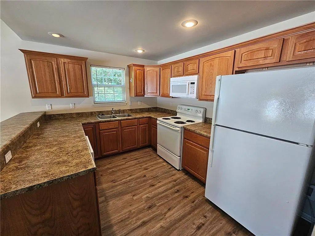 House for rent at 8822 Timber Creek Lane, Liberty, MO 64068