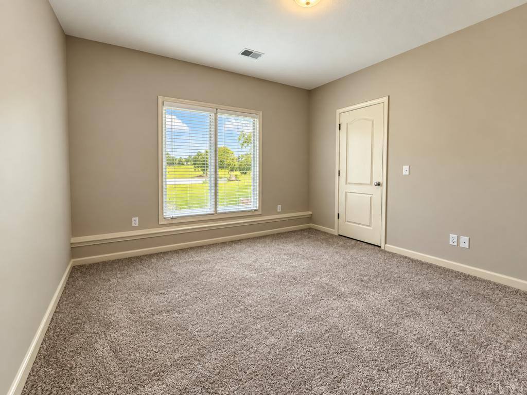 House for rent at 8627 NE 91 Terrace, Kansas City, MO 64157