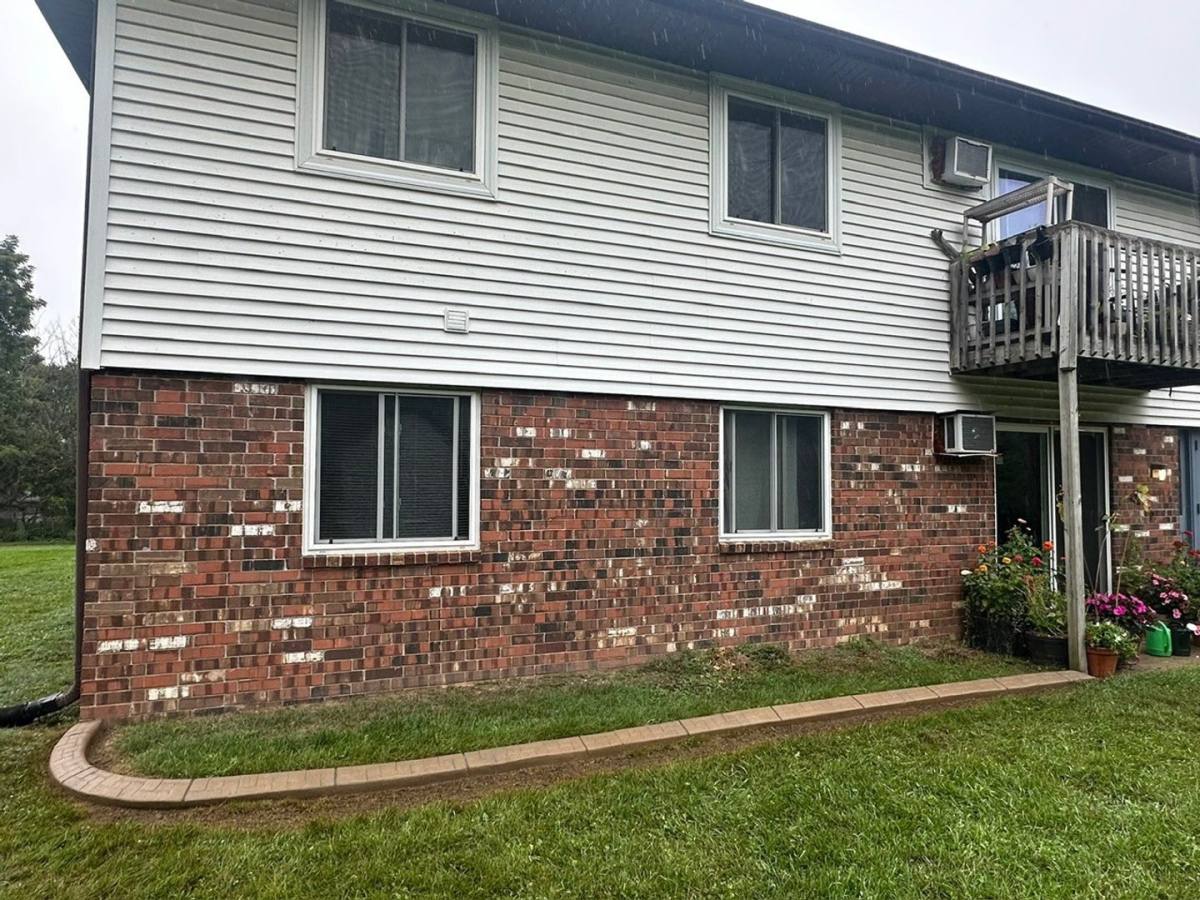 Apartment for rent at 808 Spring St, Port Washington, WI 53074