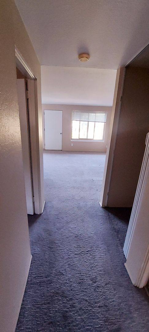 Apartment for rent at Westwinds, 3059 Island Crest Way, Mercer Island, WA 98040