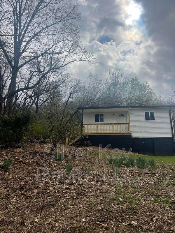 House for rent at 1008 Old Highway 68, Sweetwater, TN 37874