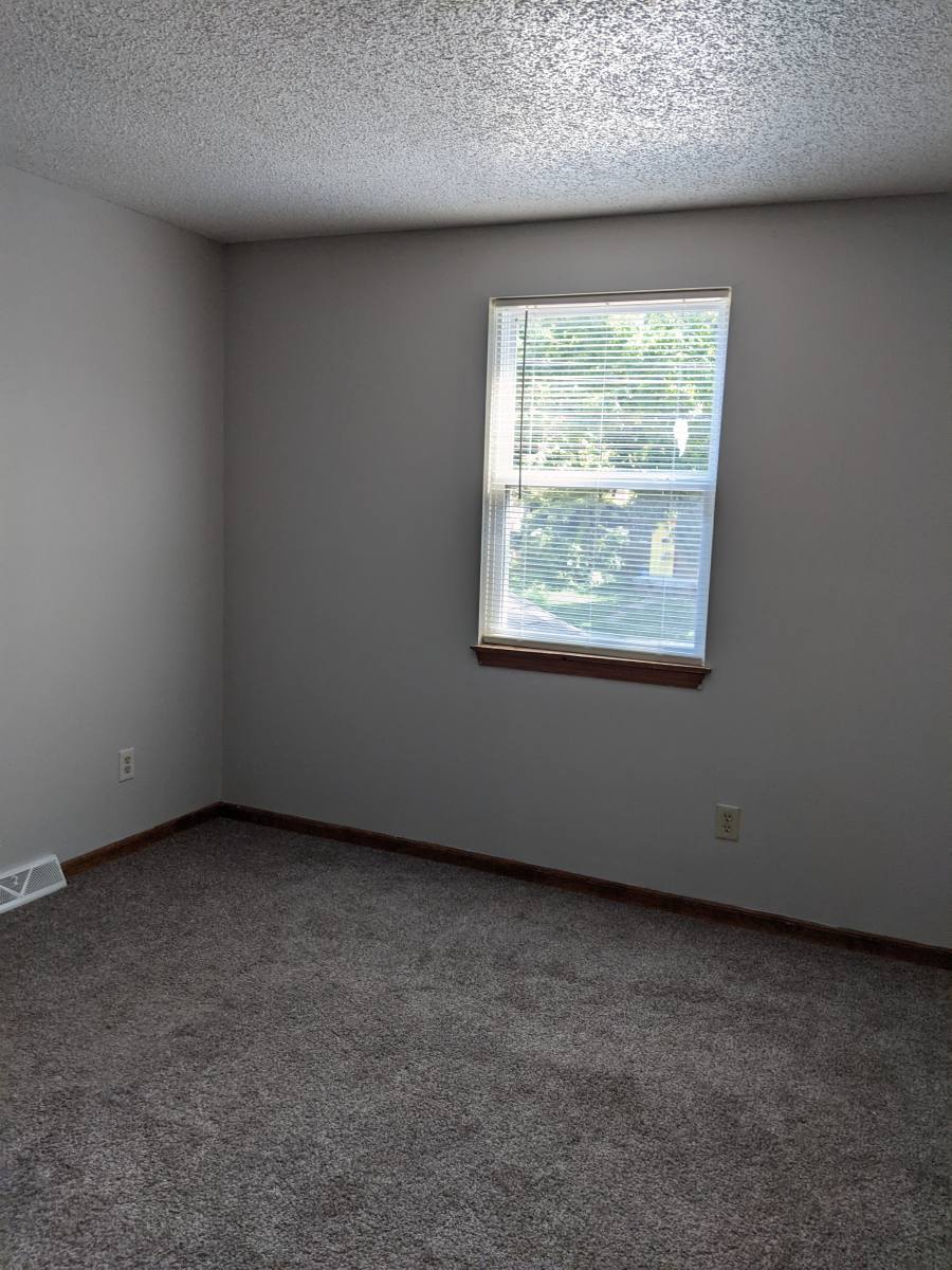 Apartment for rent at 420-434 Gallatin, Liberty, MO 64068