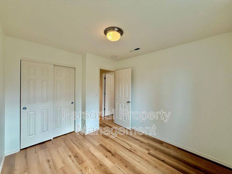 House for rent at 5327 N St, Washougal, WA 98671