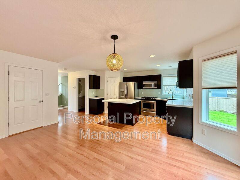 House for rent at 5327 N St, Washougal, WA 98671