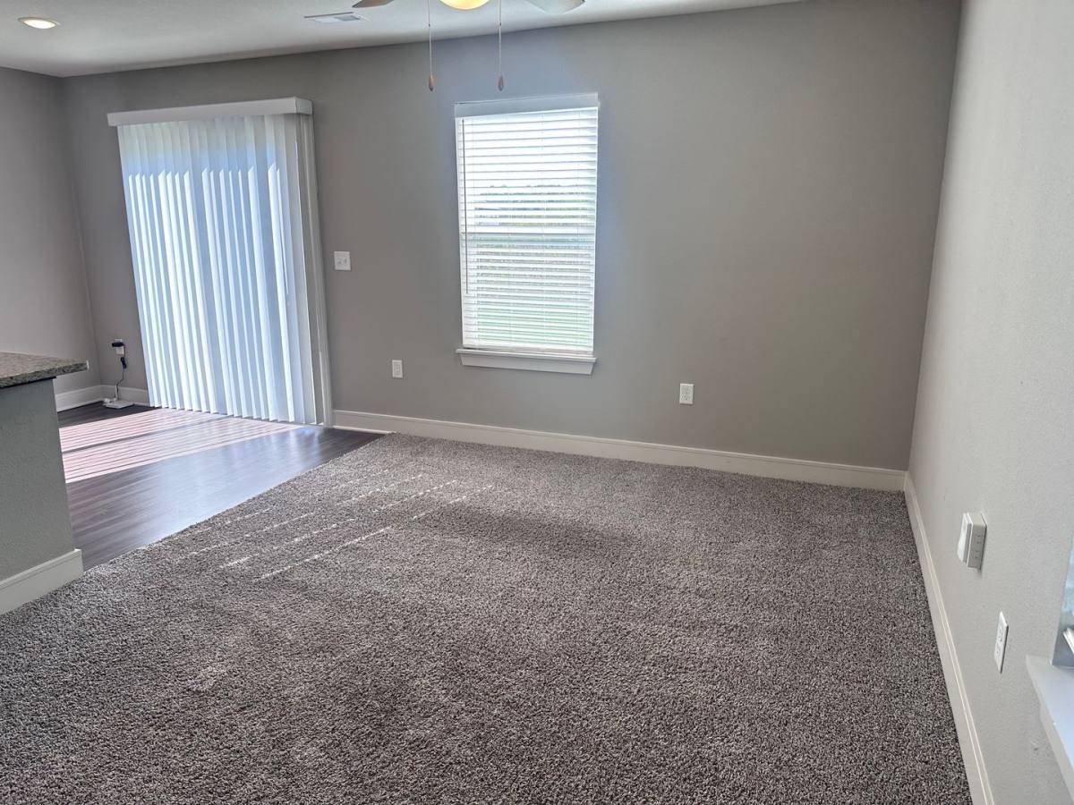 Townhouse for rent at 1546 NE Shale Court, Grain Valley, MO 64029