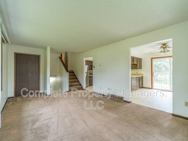 Apartment for rent at 1710 Gateway Dr, Albert Lea, MN 56007