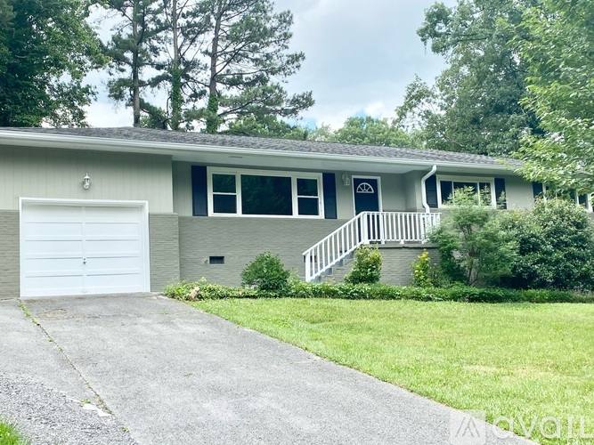 House for rent at 315 Oakmont Lane, Signal Mountain, TN 37377