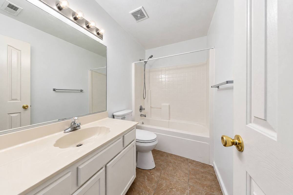 Condo for rent at 150 White Cedar Lane, Yorktown, VA 23693