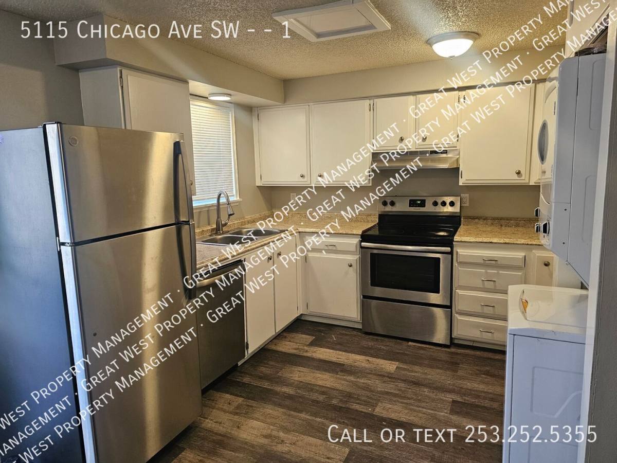 Townhouse for rent at 5115 Chicago Ave SW #1, Lakewood, WA 98499