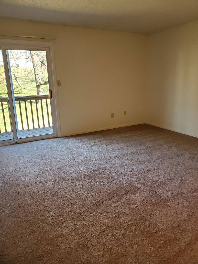Apartment for rent at 1100 Kingbolt Circle Dr, St. Louis, MO 63129
