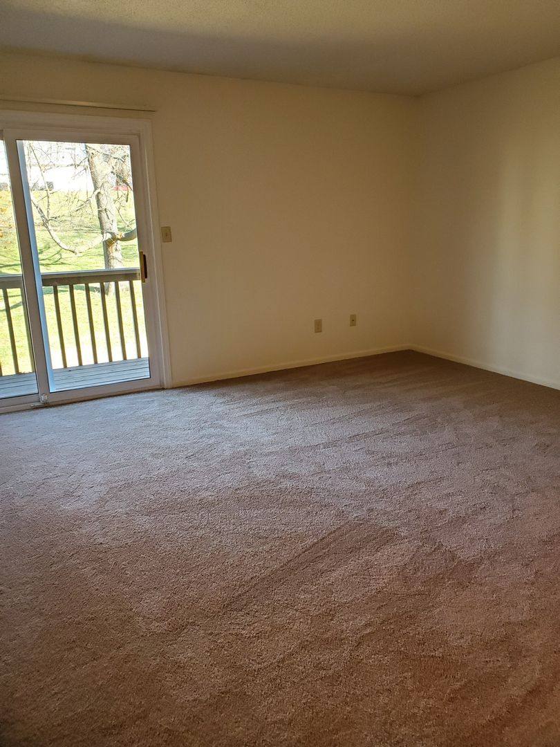 Apartment for rent at 1100 Kingbolt Circle Dr, St. Louis, MO 63129