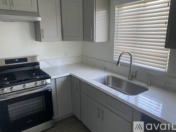 Apartment for rent at 15204 Dickens St #8, Sherman Oaks, CA 91403