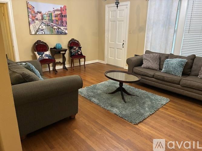 Townhouse for rent at 275 E Lullwood Ave, San Antonio, TX 78212