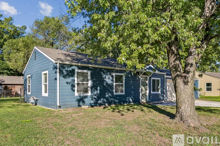 House for rent at 6401 NW Parkview St, Wichita, KS 67219