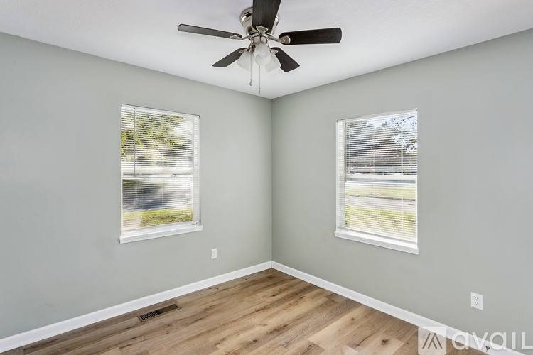House for rent at 6401 NW Parkview St, Wichita, KS 67219