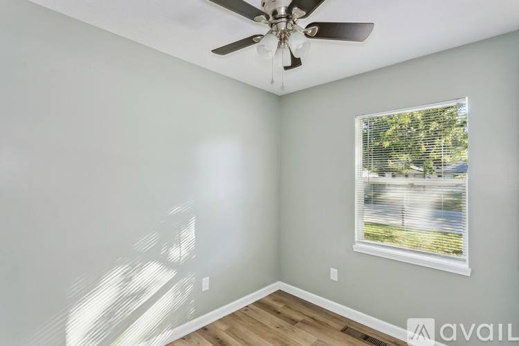 House for rent at 6401 NW Parkview St, Wichita, KS 67219