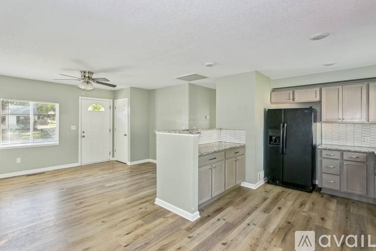 House for rent at 6401 NW Parkview St, Wichita, KS 67219