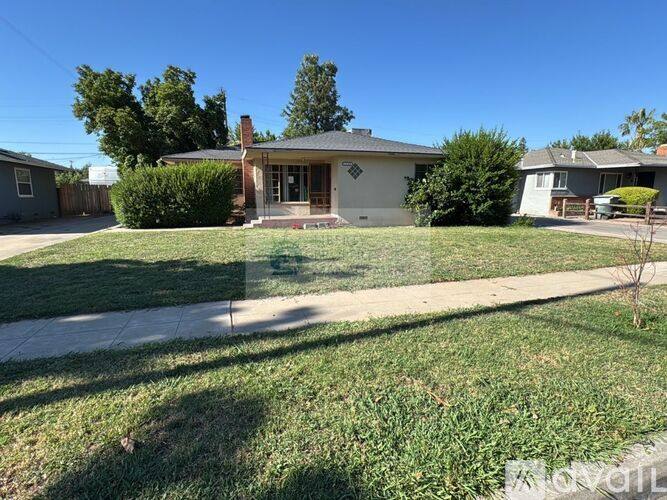 House for rent at 1601 W Robinson Ave, Fresno, CA 93705