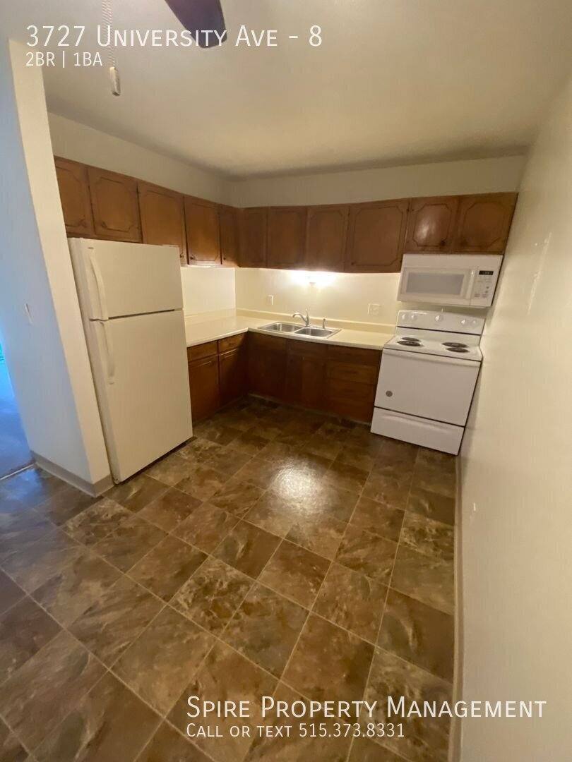 Apartment for rent at 3727 University Ave #8, Des Moines, IA 50311