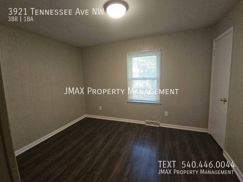 House for rent at 3921 Tennessee Ave NW, Roanoke, VA 24017