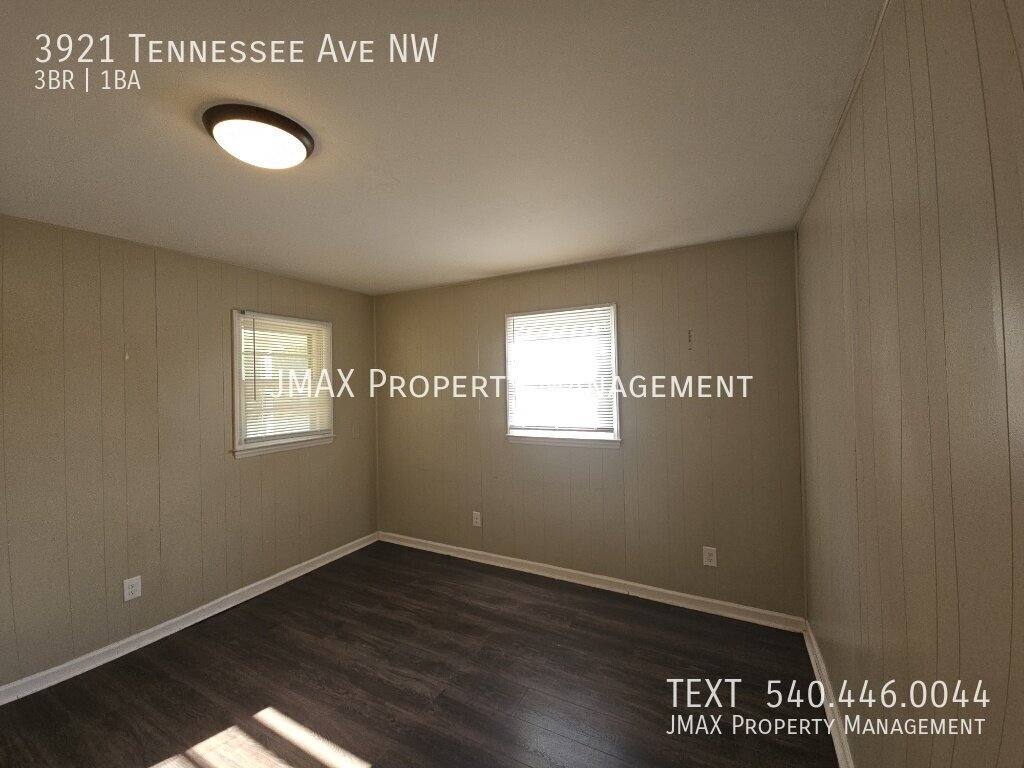 House for rent at 3921 Tennessee Ave NW, Roanoke, VA 24017