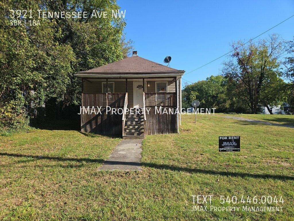 House for rent at 3921 Tennessee Ave NW, Roanoke, VA 24017
