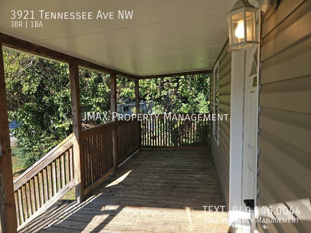 House for rent at 3921 Tennessee Ave NW, Roanoke, VA 24017