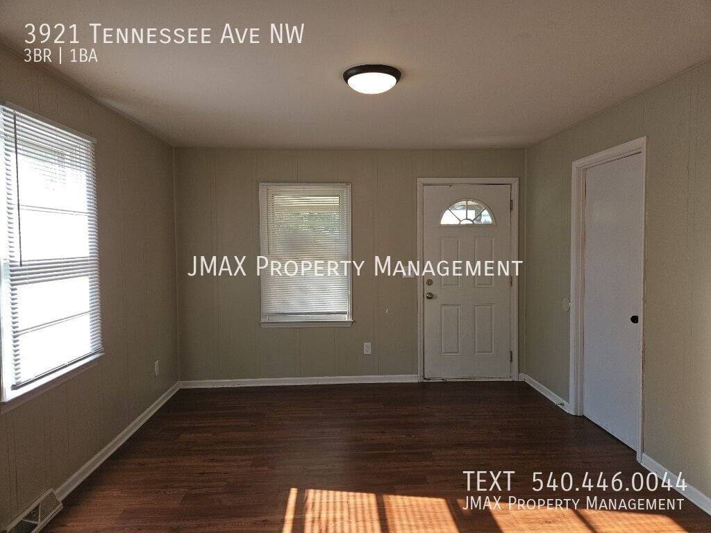House for rent at 3921 Tennessee Ave NW, Roanoke, VA 24017