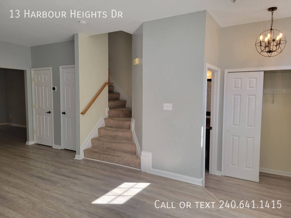 Townhouse for rent at 13 Harbour Heights Dr, Annapolis, MD 21401