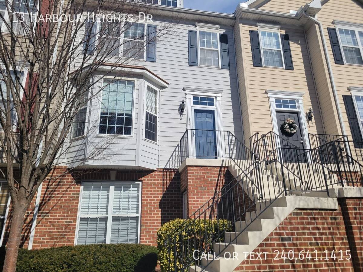 Townhouse for rent at 13 Harbour Heights Dr, Annapolis, MD 21401