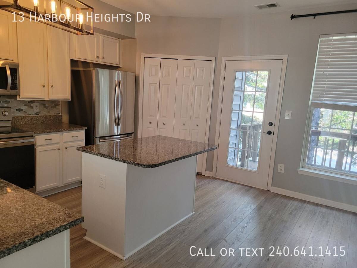 Townhouse for rent at 13 Harbour Heights Dr, Annapolis, MD 21401