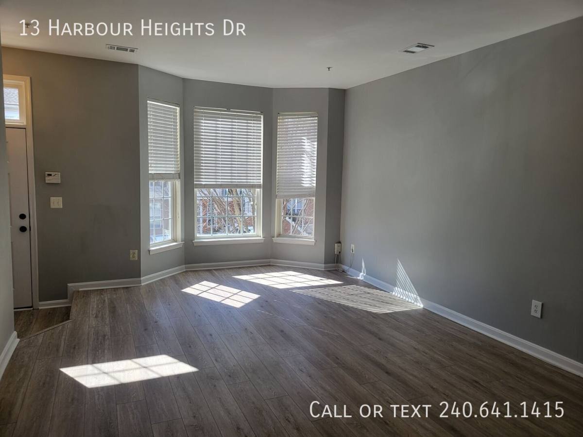 Townhouse for rent at 13 Harbour Heights Dr, Annapolis, MD 21401