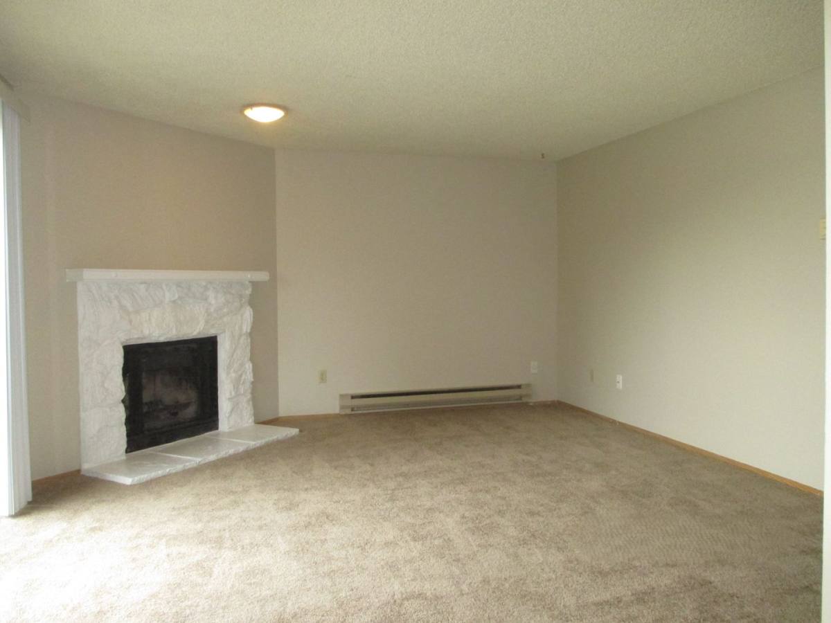 Apartment for rent at 212 Portland Court SW, Pacific, WA 98047
