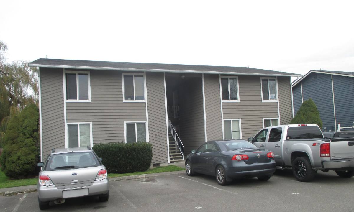 Apartment for rent at 212 Portland Court SW, Pacific, WA 98047