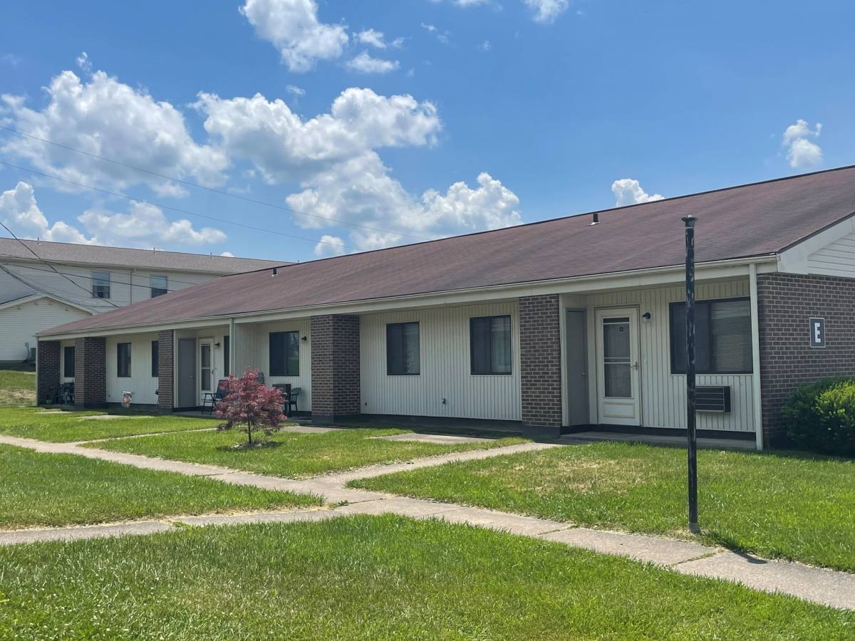 Apartment for rent at 130 N Bridge Street; E-2, New Martinsville, WV 26155