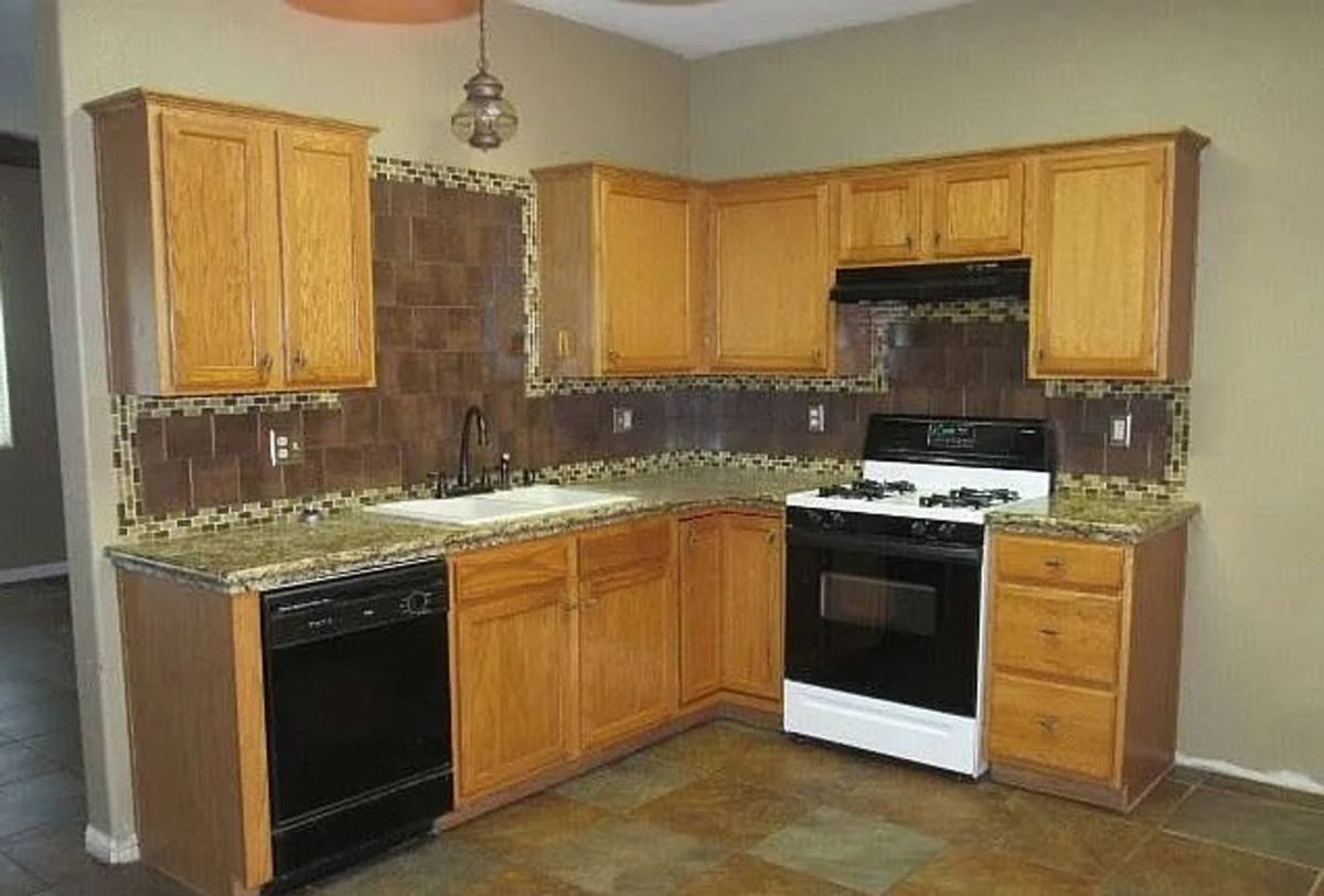 1867 La Cell Ave, Tulare, CA 93274 - House for Rent - Image 4