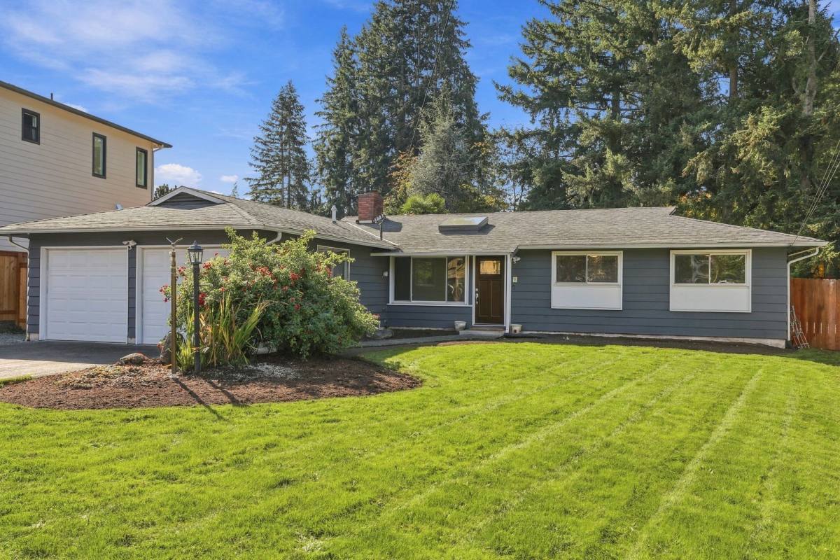 House for rent at 2501 165th Ave NE, Bellevue, WA 98008