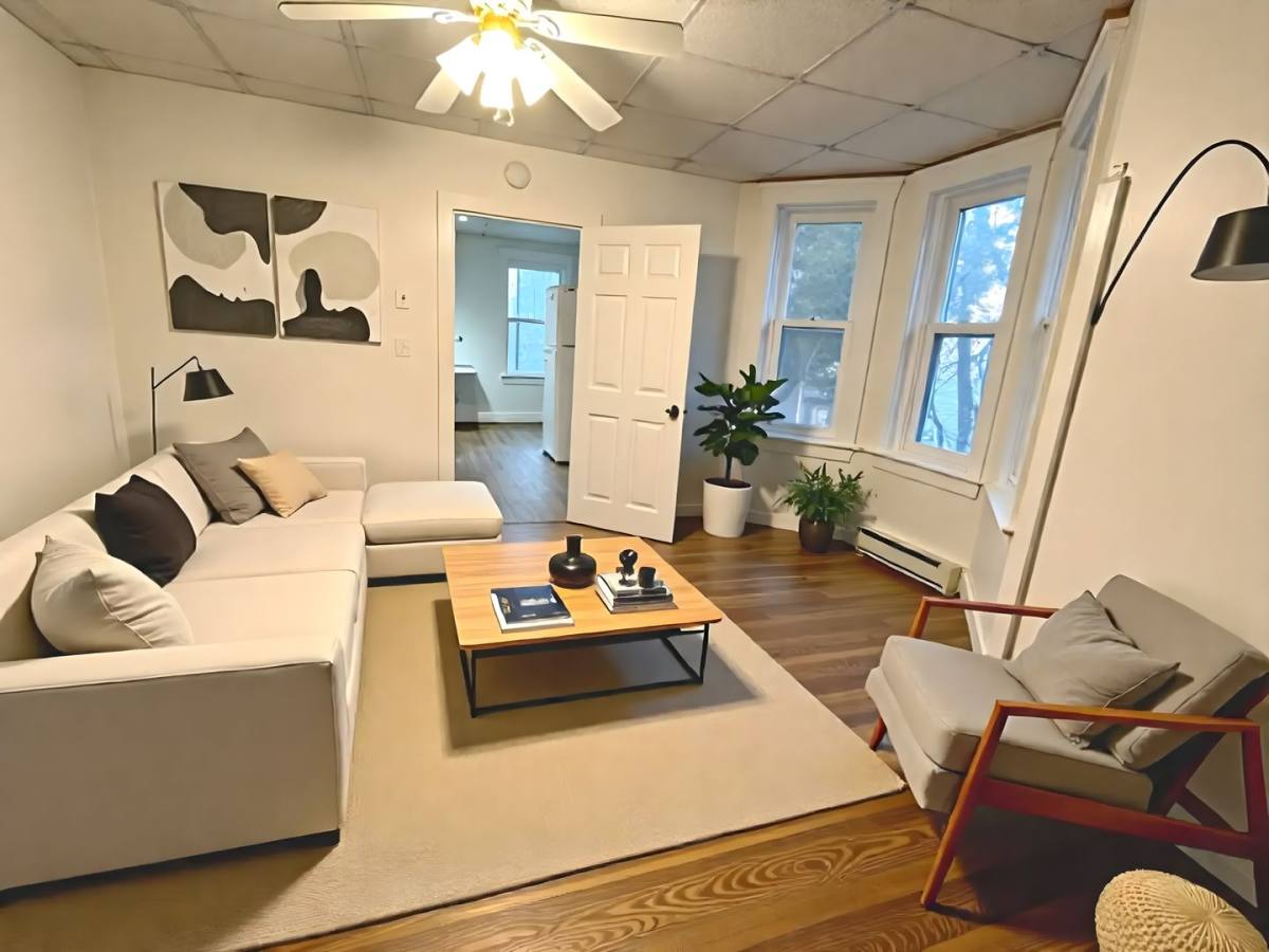Apartment for rent at 218 S Market St, Elizabethtown, PA 17022