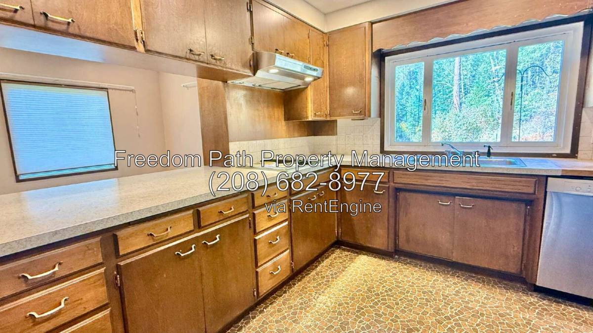 1554 Lignite Rd, Sagle, ID 83860 - House for Rent - Image 7