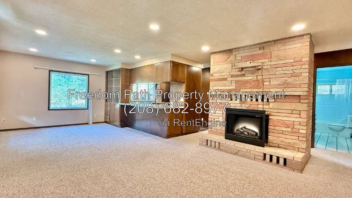 1554 Lignite Rd, Sagle, ID 83860 - House for Rent - Image 4