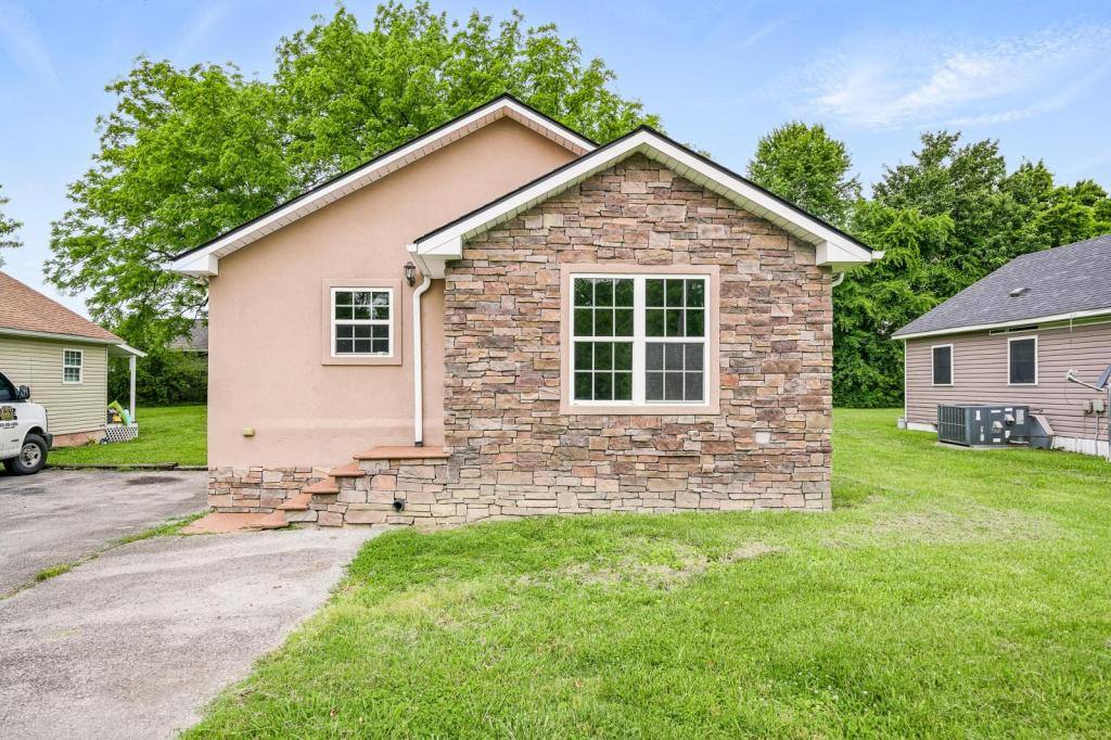 House for rent at 616 N Franklin Ave, Cookeville, TN 38501