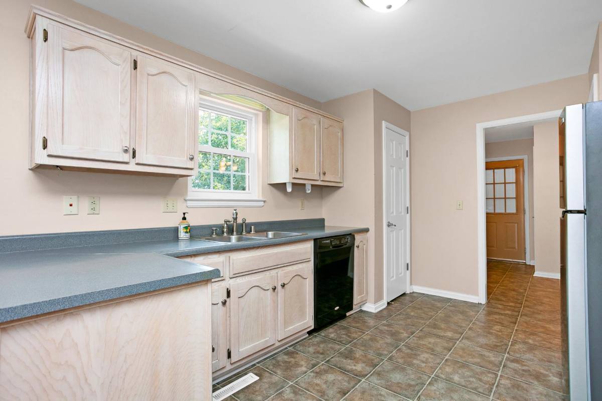 415 Nevis Dr, Elizabethtown, KY 42701 - House for Rent - Image 6