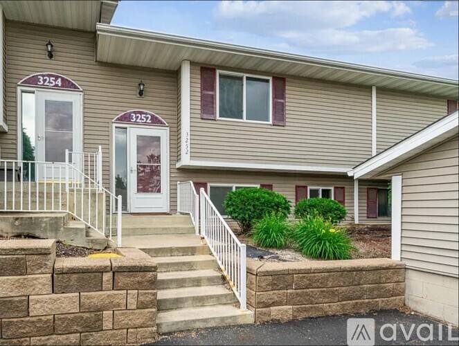 Townhouse for rent at 3252 Dodd Lane, St. Paul, MN 55121