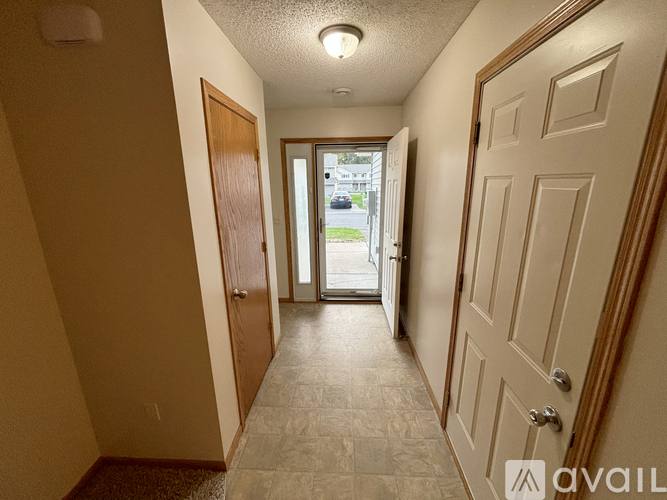 Townhouse for rent at 6376 Upper 13th St N, St. Paul, MN 55128