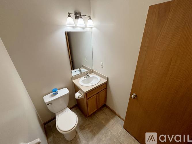 Townhouse for rent at 6376 Upper 13th St N, St. Paul, MN 55128